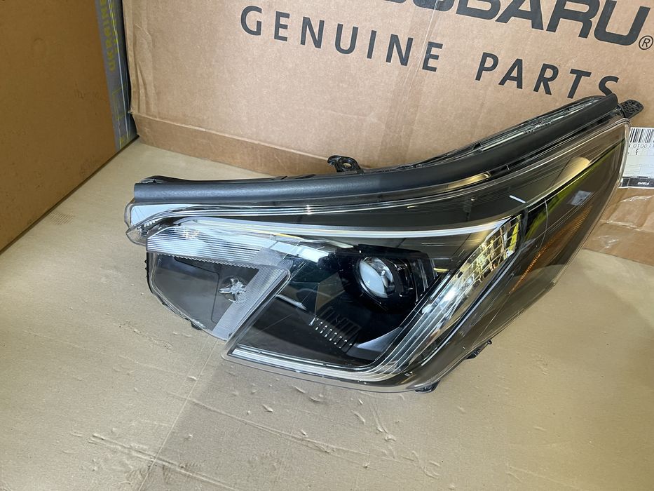 Фара ліва Subaru Forester 2023 2024 Wilderness Субару 84001SJ390