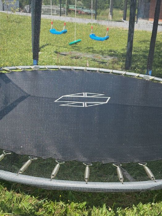 Trampolina dla dzieci