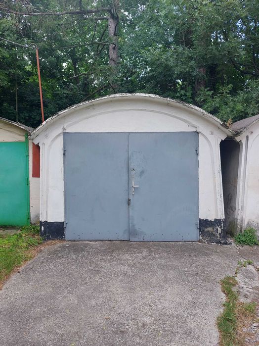 Garaż murowany o powierzchni 15 m2