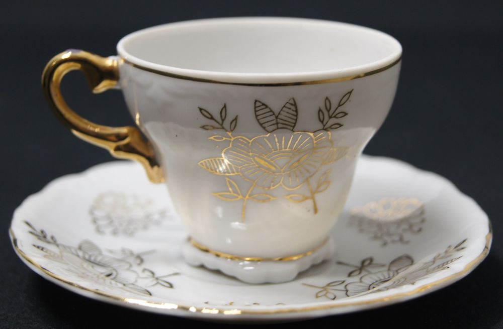 Filiżanka biała porcelana złoto Japan