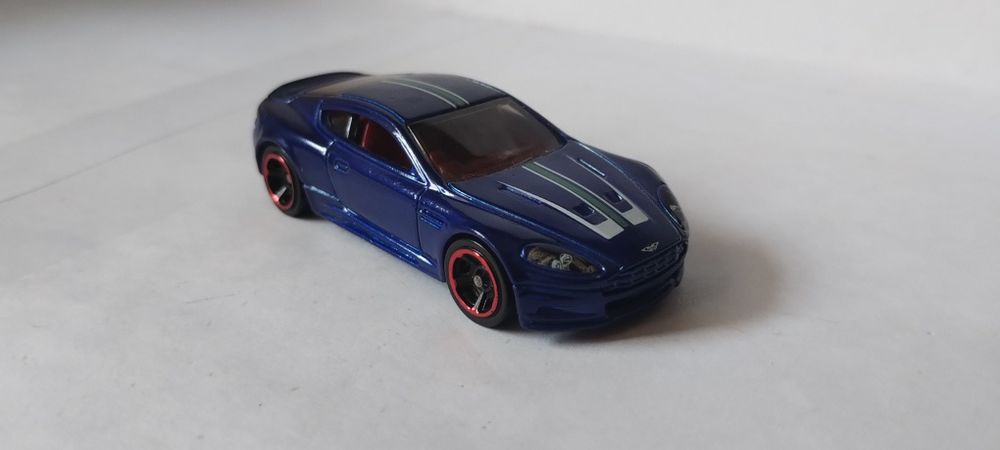 Hot Wheels Aston Martin One-77 — Оригінал (Exotic Supercar)