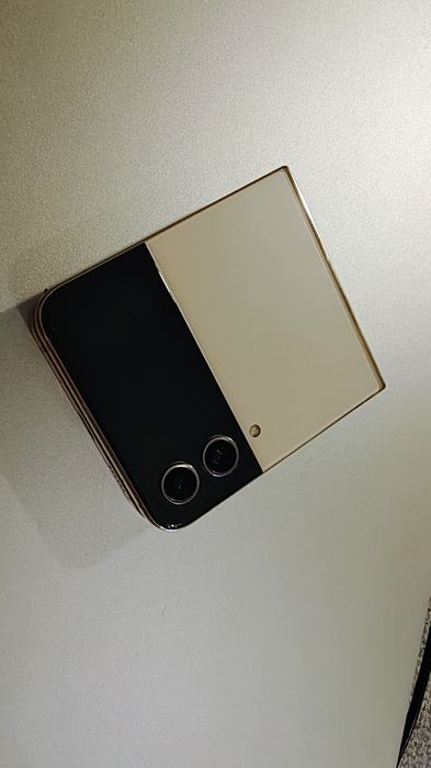 Galaxy Z Flip 4 różowy