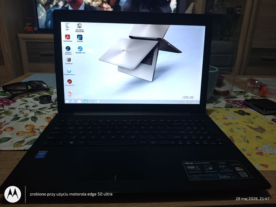Laptop Asus F553M 1000GB + Power Bank Götze&Jensen 10000mAh
