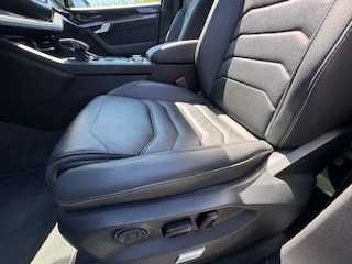 Volkswagen TOUAREG 3,0 л TDI 286 к.с. Rline 8-ступ. АКП