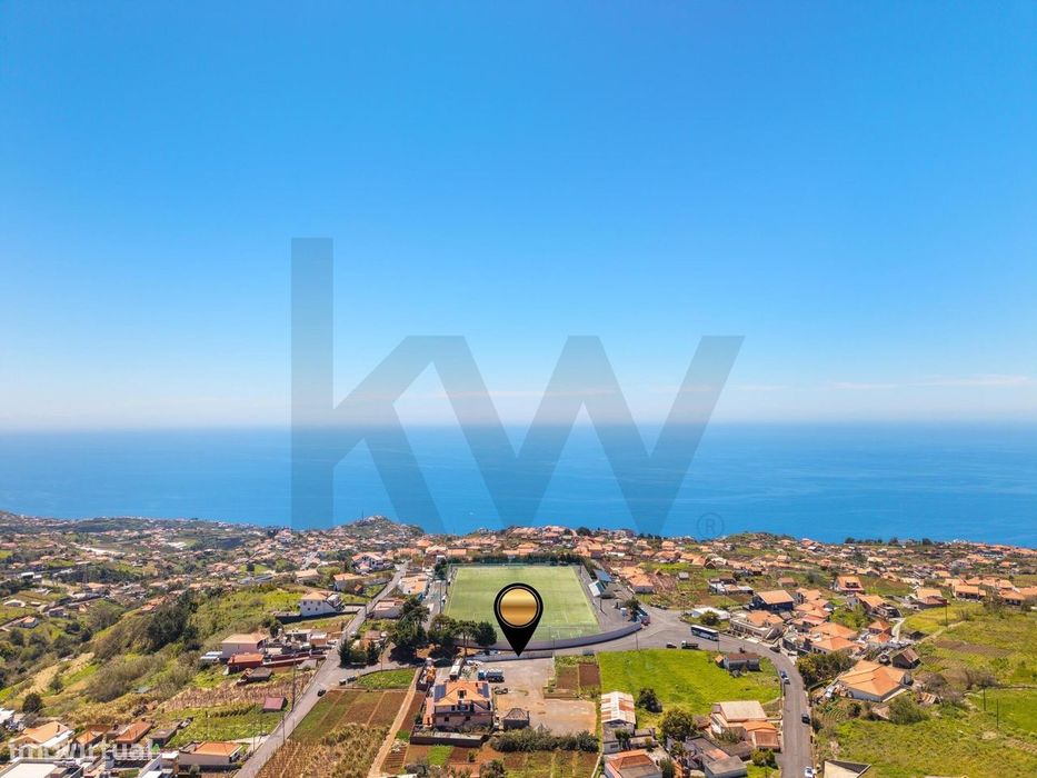 Prédio Misto na Ponta do Sol com 1.980m2 | Viver ou Investir