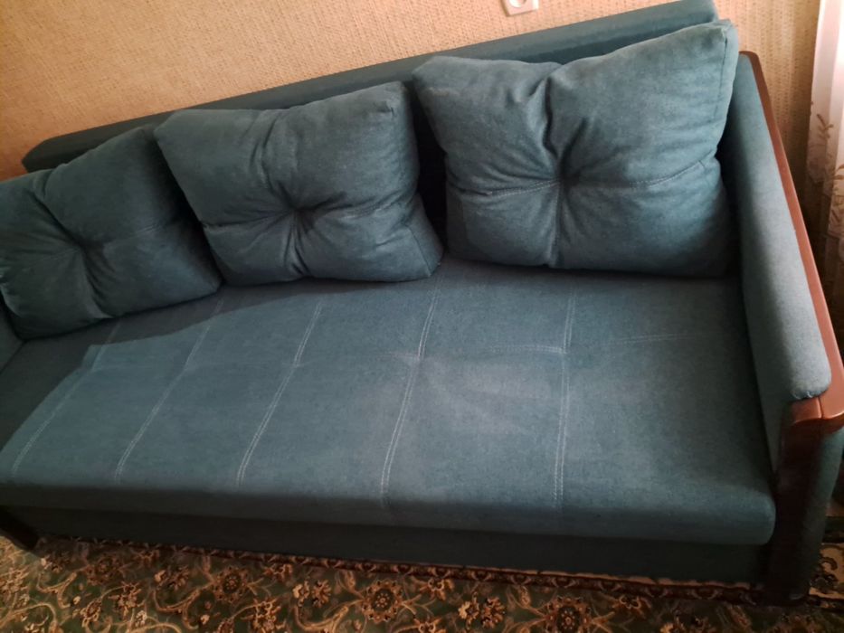 ТЕРМІНОВО! Диван у вітальню