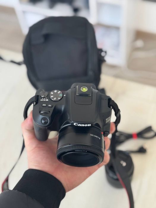 Canon 250d у відмінному стані