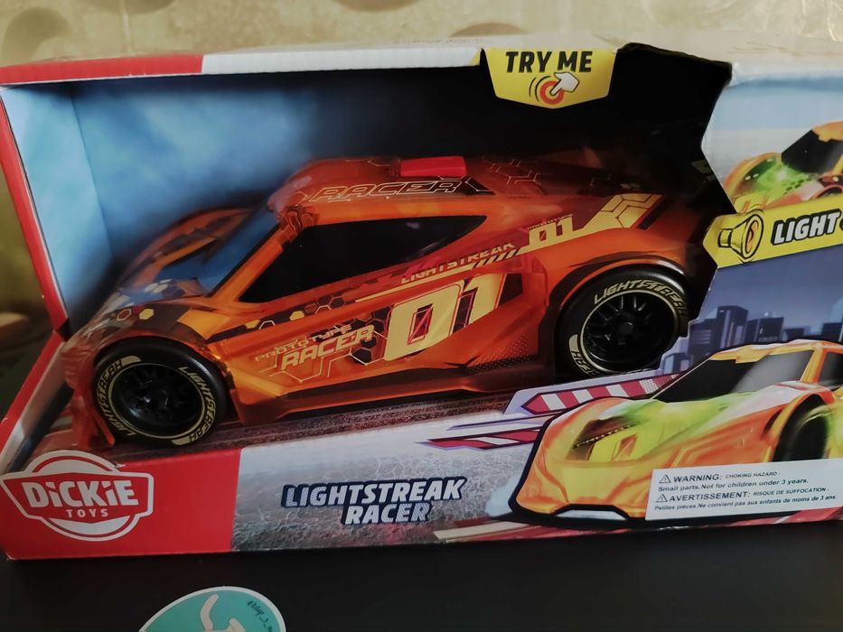 Продам  новую машинку Dickie Toys