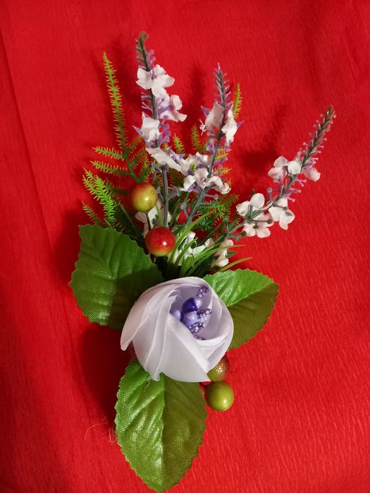 Бутоньєрка на весілля