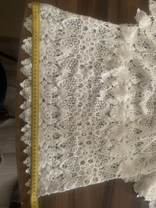 Белая кружевная футболка