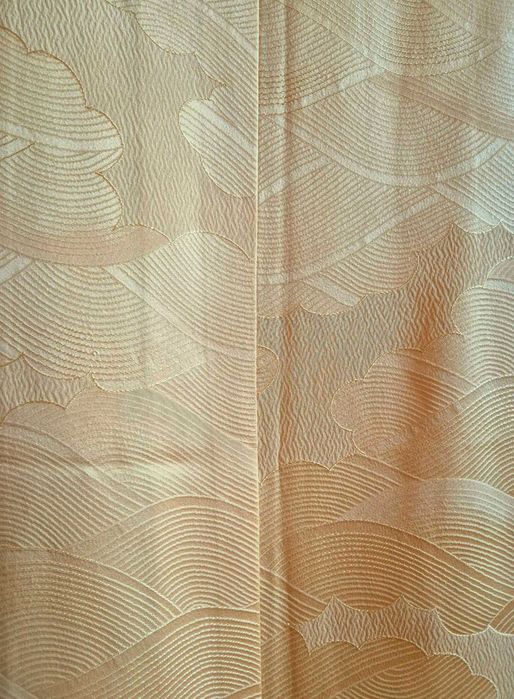 Masełkowe żółte kimono iromuji w fale chmury jedwabne z Japonii