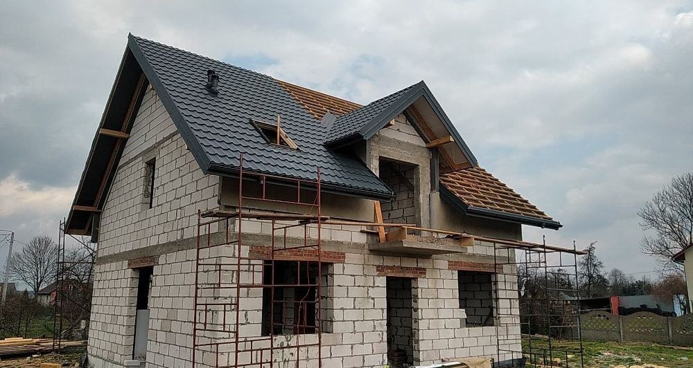 DACHY. Usługi dekarsko-ciesielskie