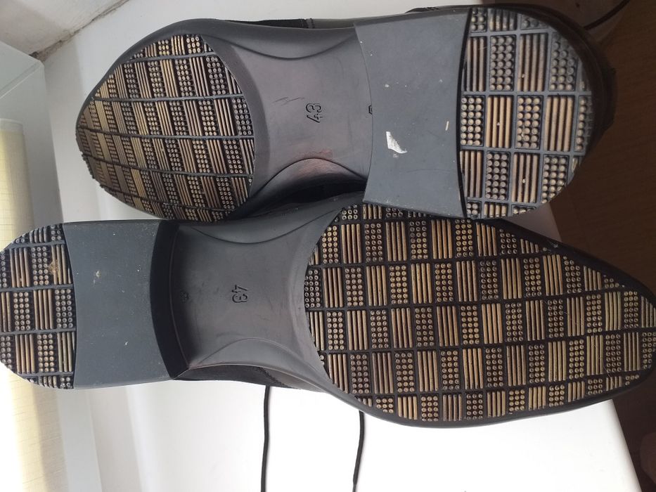 Продам новые кожаные туфли за пол цены