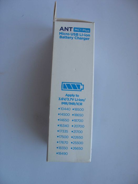 Зарядное устройство XTAR MC1 ANT Plus для Li-Ion аккумуляторов