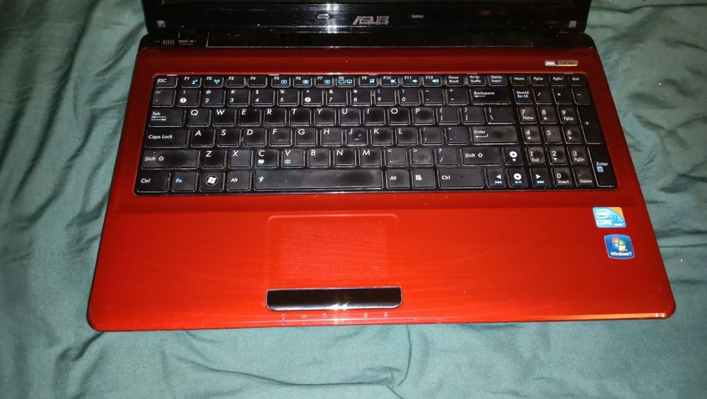 Laptop Asus A52 i3/4GB/250GB
