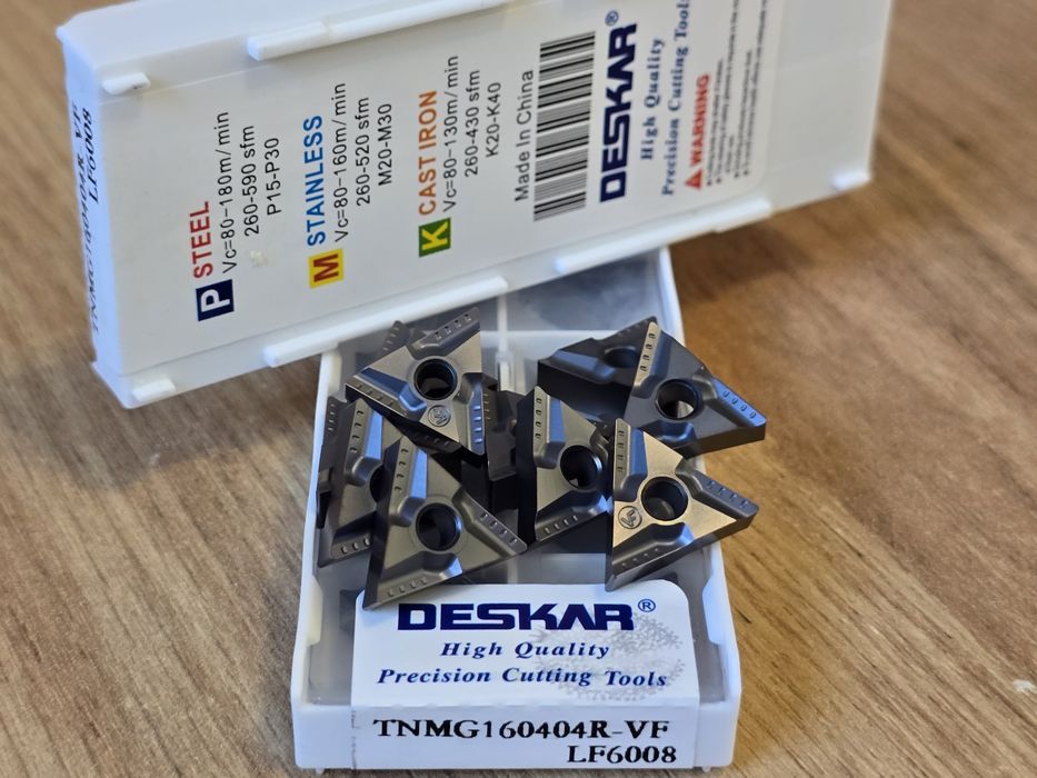 Płytki tokarskie wieloostrzowe Deskar TNMG 160404R-VF LF6008