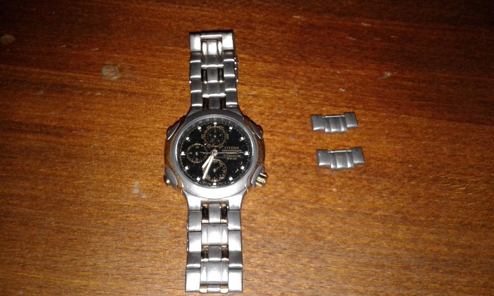 Наручные часы Citizen Titanium мужские кварцевые на батарейке.
