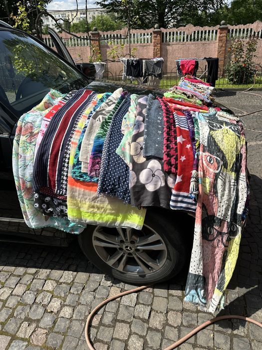 Парео, шарфи, хустинки, пляжні покривальця, б/у