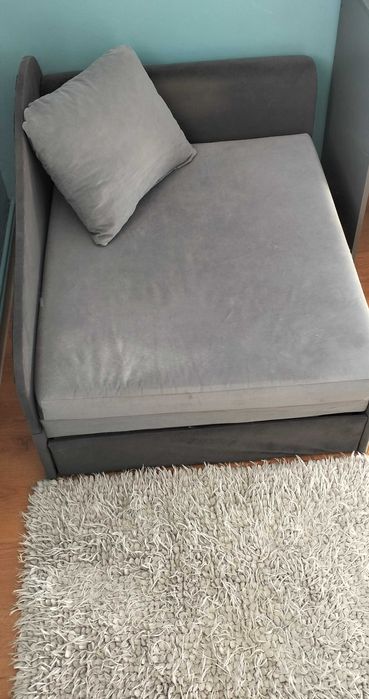 Tapczan rozsuwany , jednoosobowy