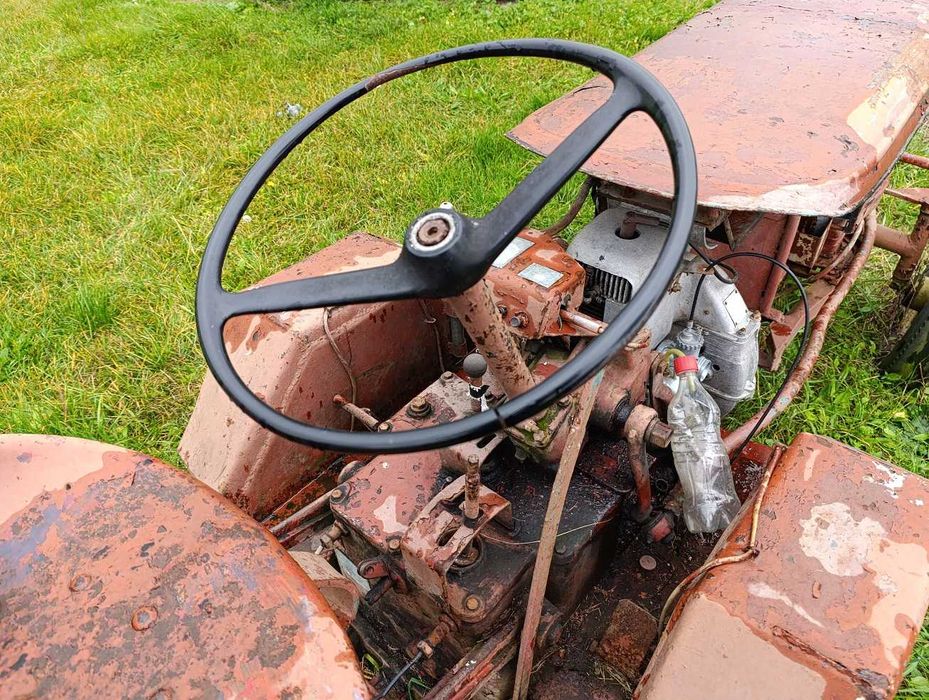 Traktorek ogrodowy Dzik 21 dwuosiowy mini ciągnik 2SUW