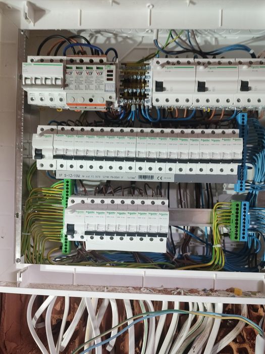 Centralne ogrzewanie , instalacje , hydraulik
