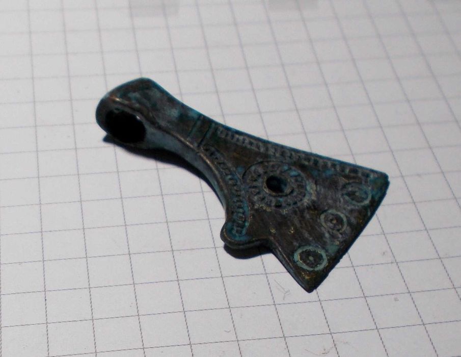 Стардавній амулет оберіг топор.сєкіра Пєруна. підвіска топорік