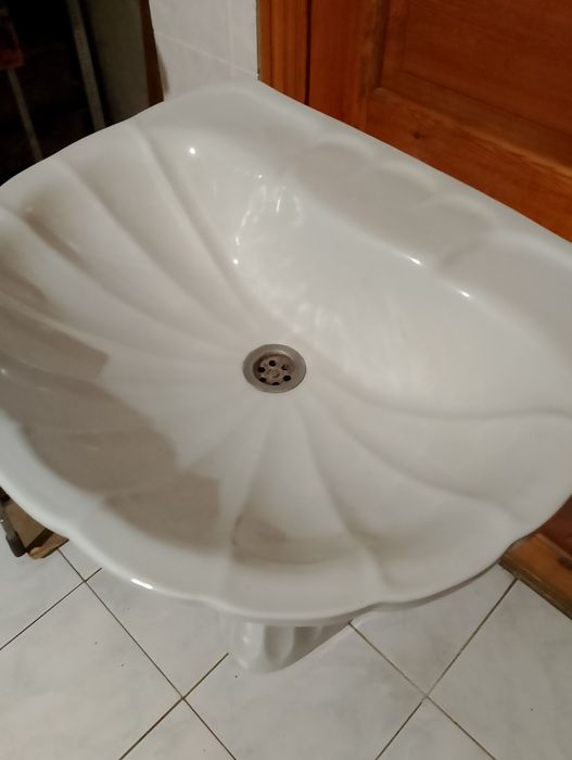 Умывальник.Тюльпан