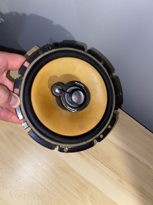 Glosniki samochodowe Pioneer TS-E1796 (2 sztuki, 17 cm, 220W max, 4Ω)