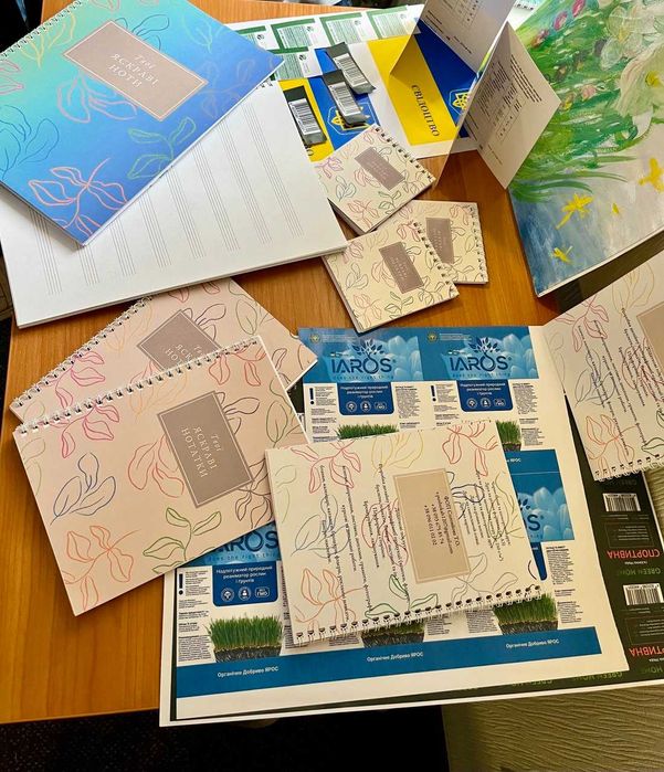 БРЕНДОВАНІ Блокноти, буклети, брошури,реклама,поліграфія,фотодрук, НАЛІПКИ