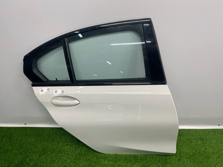 Bmw g20 двері задні праві