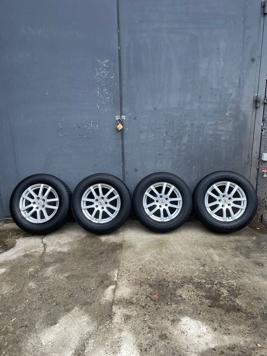 Диски з шинами 215/70/R16