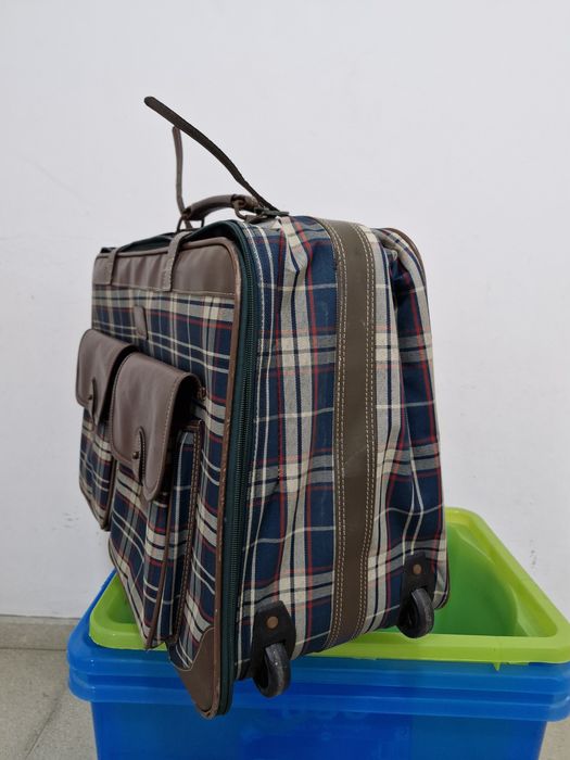 Mala de viagem em tecido