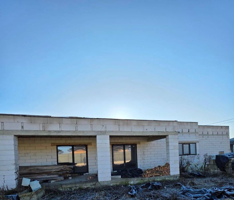 Продаж сучасного будинку у Боратині на вул. Набережна