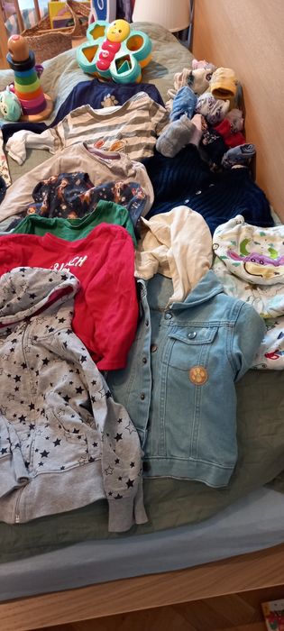 Paka ubranek 86-98 +zabawki, książeczki i gratisy.