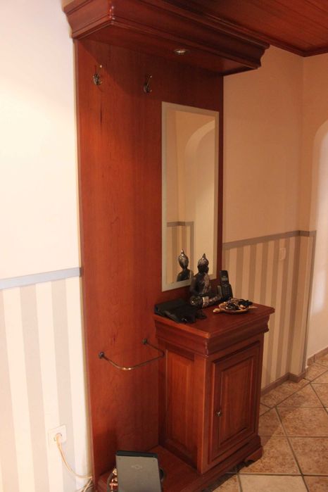 Conjunto de moveis em cerejeira estilo Luís Felipe