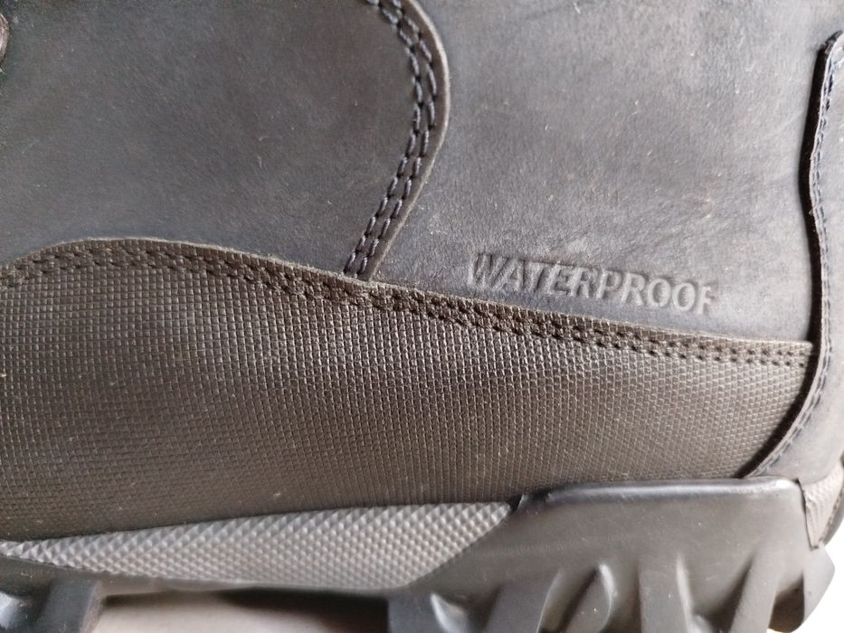 Buty trekkingowe waterproof Tapi skóra naturalna rozmiar 42 jak nowe
