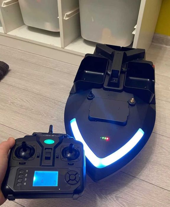 Łódka Zanętowa RC 500m V020 GPS, Auto-Powrót, Duży Zasięg 12000mAh!