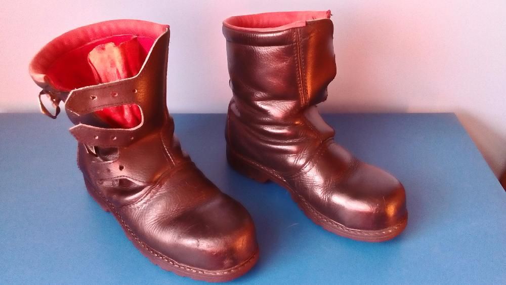 Botas táticas, bombeiros, etc