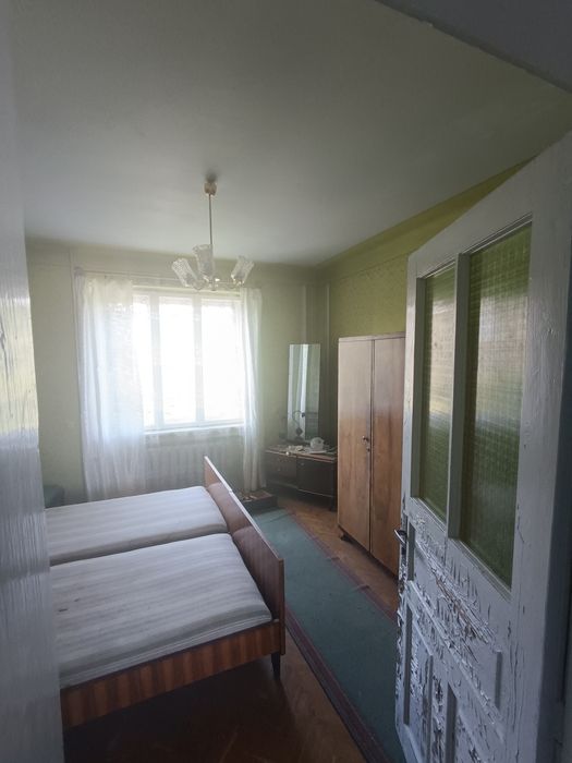 Продаж будинку поруч Залісся