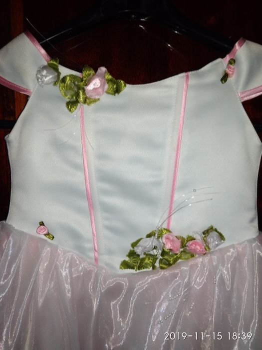 Продам платья на выпускной