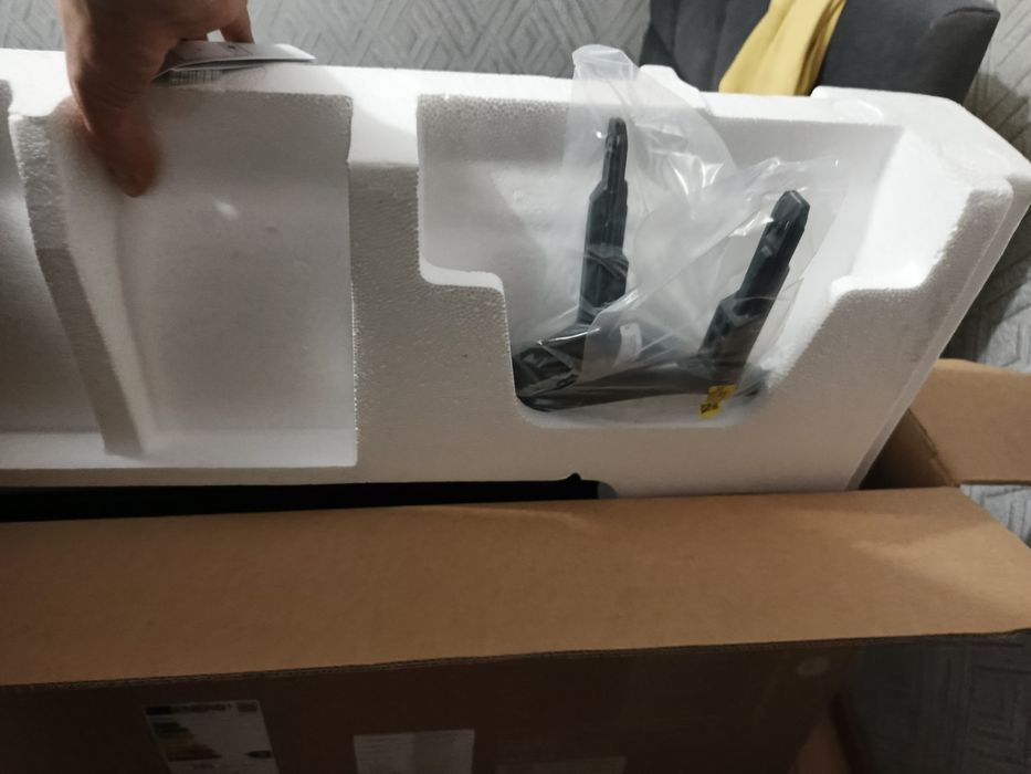 Смарт тв Samsung UHD AU7100