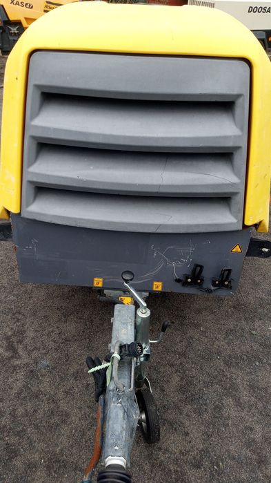 Kompresor śrubowy sprężarka Atlas Copco Xas68 rok 2018
