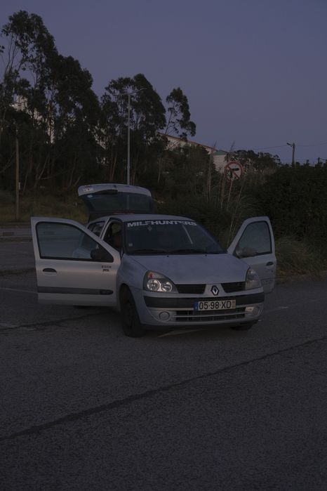 Renault Clio 1.2 16V 2004 Cinzento troco por mota preferencialmente