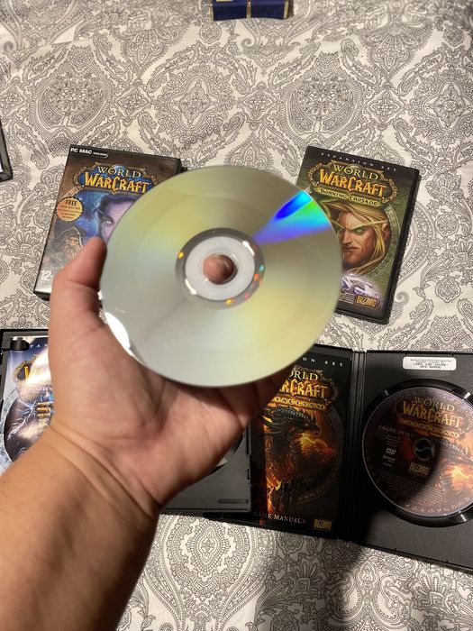 Jogo World of Warcraft + 3 expansoes.