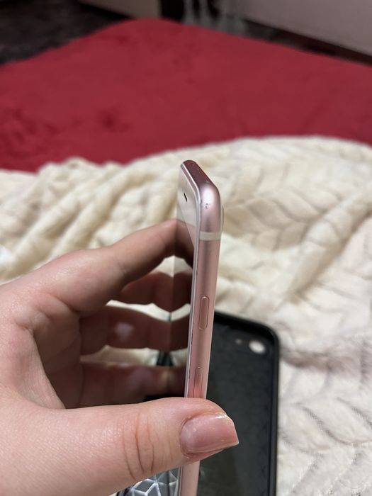 Продам Айфон 7 на 32