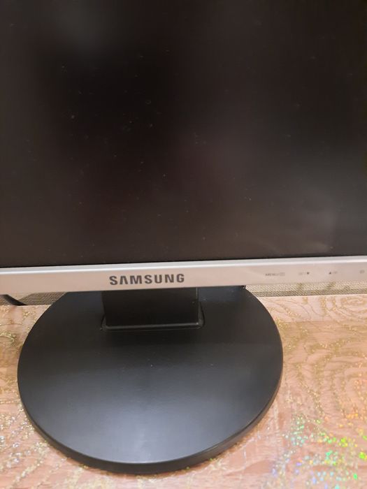 Монитор Samsung 20 дюйм
