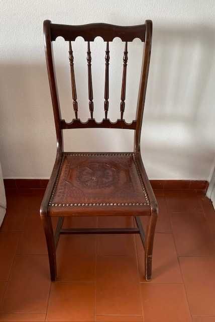 Conjunto de Cadeiras de Sala