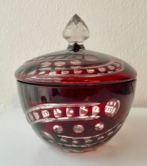 Цукерниця . Червоний кришталь.