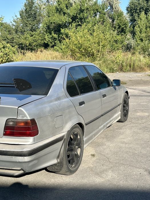Продам BMW  e36
