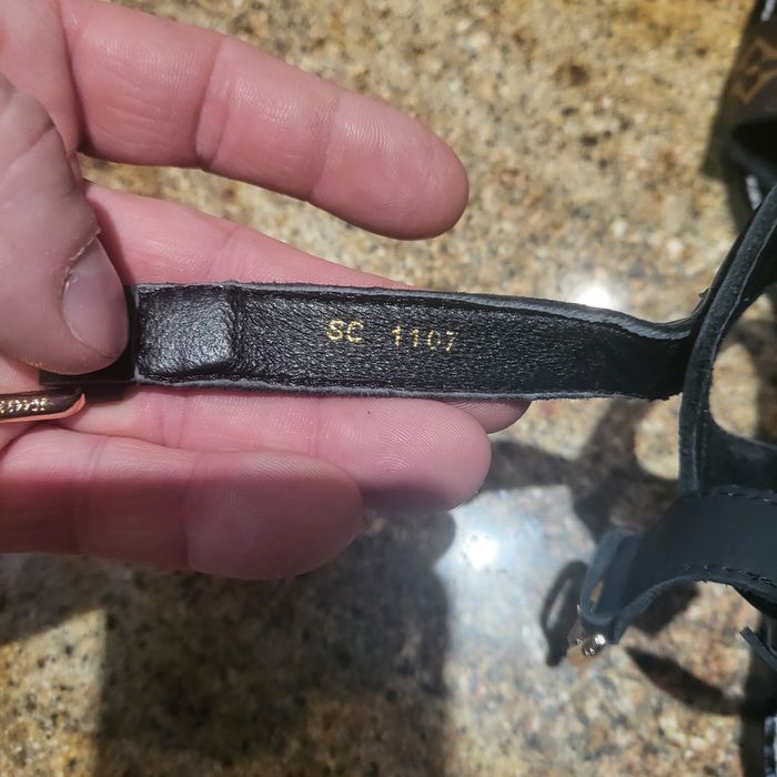 Sandały Louis Vuitton R-38